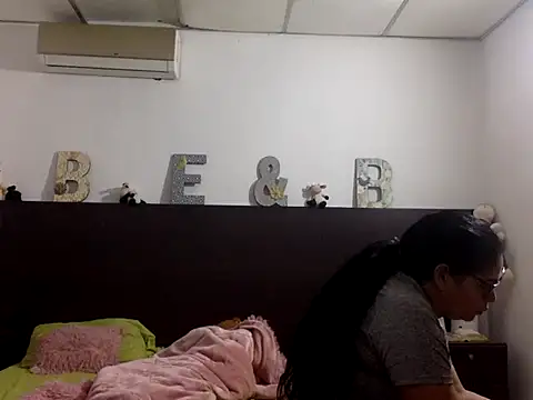 Flabia Roses online show from 01-13-26, 12:31