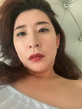 Jingjingxiang-520 online show from 06-27-26, 02:28