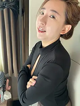 Jingjingxiang-520 online show from 04-06-26, 01:01