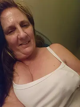 HotAzMilf online show from 02-18-26, 09:28