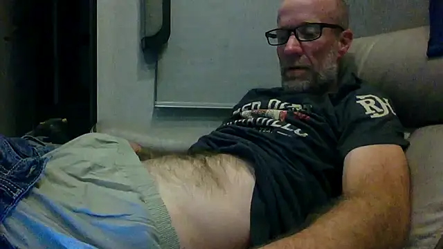 Snapshot of tittycum3636 chatting on 03-30-26, 04:14 tittycum3636 online show from 03-30-26, 04:14