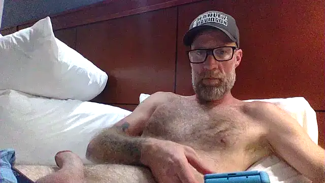 Snapshot of tittycum3636 chatting on 06-05-26, 05:45 tittycum3636 online show from 06-05-26, 05:45