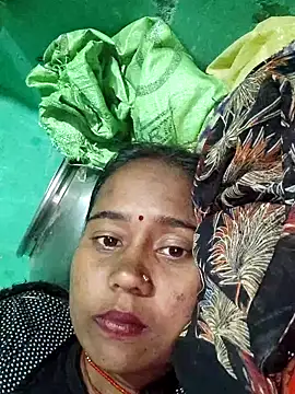 Snapshot of Sarmeeli_143 chatting on 01-07-26, 01:38 Sarmeeli 143 online show from 01-07-26, 01:38