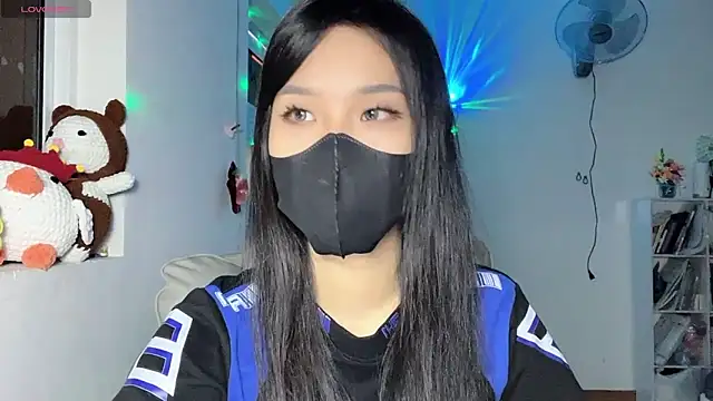 Snapshot of Tieu-May chatting on 05-29-26, 07:58 Tieu-May online show from 05-29-26, 07:58