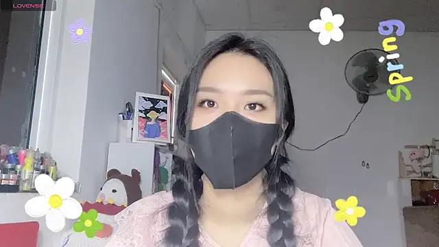 Snapshot of Tieu-May chatting on 05-05-26, 07:11 Tieu-May online show from 05-05-26, 07:11