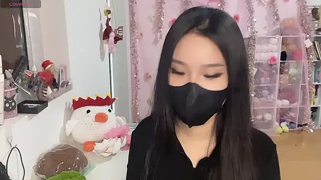 Tieu-May online show from 03-12-26, 05:34