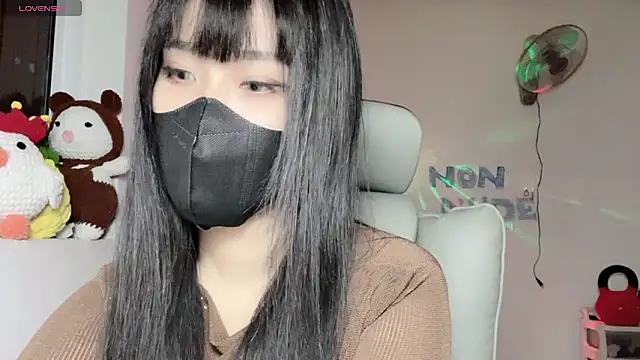 Snapshot of Tieu-May chatting on 06-29-26, 08:10 Tieu-May online show from 06-29-26, 08:10