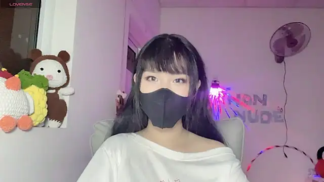 Snapshot of Tieu-May chatting on 07-05-26, 09:43 Tieu-May online show from 07-05-26, 09:43