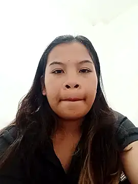 Snapshot of Hot_zoey05 chatting on 01-13-26, 08:29 Hot zoey05 online show from 01-13-26, 08:29