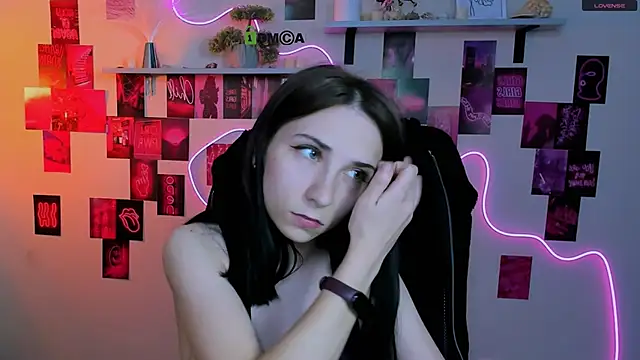 sweetie chloe  online show from 04-22-26, 08:43