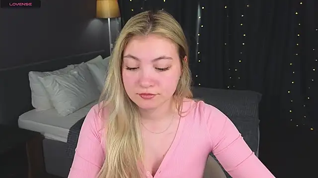 Snapshot of Angel__Grace chatting on 04-30-26, 12:06 Angel Grace online show from 04-30-26, 12:06