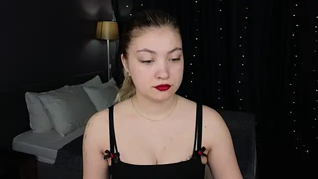 Snapshot of Angel__Grace chatting on 04-20-26, 12:13 Angel Grace online show from 04-20-26, 12:13