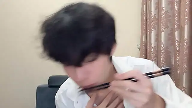 Snapshot of afahyu chatting on 01-09-26, 02:13 afahyu online show from 01-09-26, 02:13