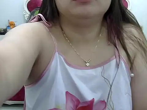 Sarah no land online show from 03-10-26, 05:22