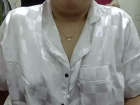 Sarah no land online show from 03-25-26, 02:05