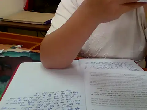 Snapshot of Sarah_no_land chatting on 04-24-26, 03:30 Sarah no land online show from 04-24-26, 03:30