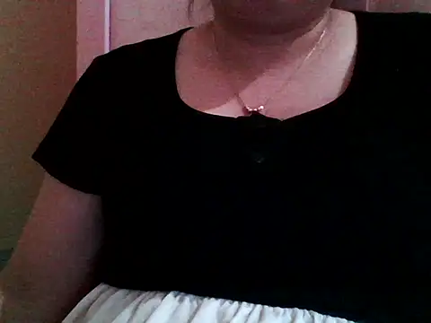 Snapshot of Sarah_no_land chatting on 06-13-26, 05:16 Sarah no land online show from 06-13-26, 05:16