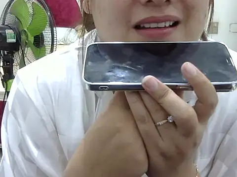 Sarah no land online show from 03-18-26, 04:30