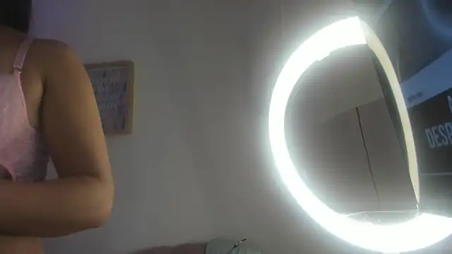 Snapshot of Zara_Cardona chatting on 01-08-26, 11:16 Zara Cardona online show from 01-08-26, 11:16