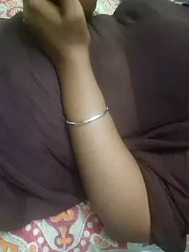 Snapshot of tamil-Diya90 chatting on 07-03-26, 05:36 tamil-Diya90 online show from 07-03-26, 05:36
