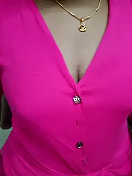 Snapshot of tamil-Diya90 chatting on 06-08-26, 04:07 tamil-Diya90 online show from 06-08-26, 04:07