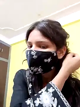 Snapshot of Sakshi-Aditi chatting on 06-08-26, 10:27 Sakshi-Aditi online show from 06-08-26, 10:27