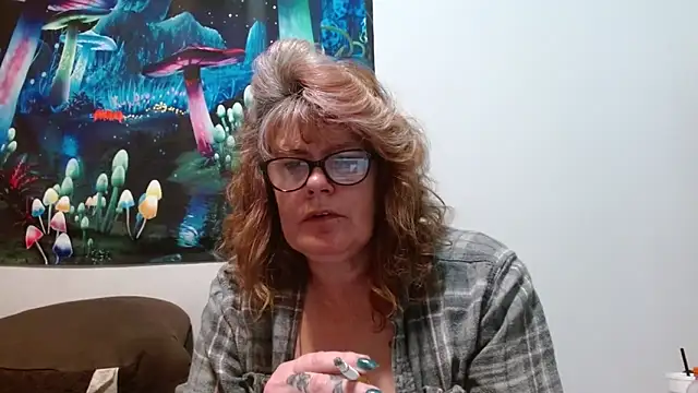 ladylavende3 online show from 02-15-26, 06:47