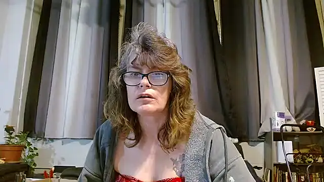 ladylavende3 online show from 03-12-25, 06:18