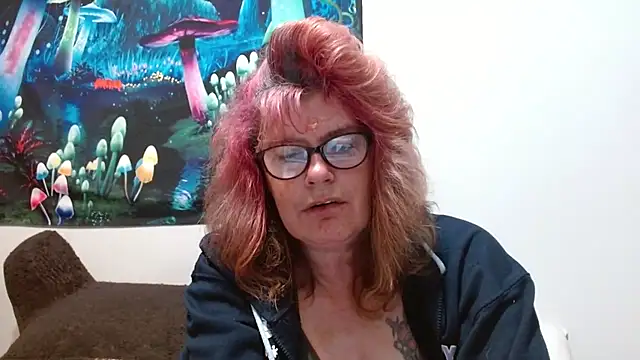 ladylavende3 online show from 11-21-25, 04:28