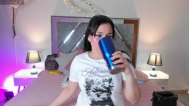 Snapshot of Astrid_williams chatting on 05-09-26, 02:04 Astrid williams online show from 05-09-26, 02:04