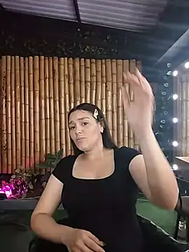 Snapshot of Astrid_williams chatting on 06-03-26, 01:50 Astrid williams online show from 06-03-26, 01:50