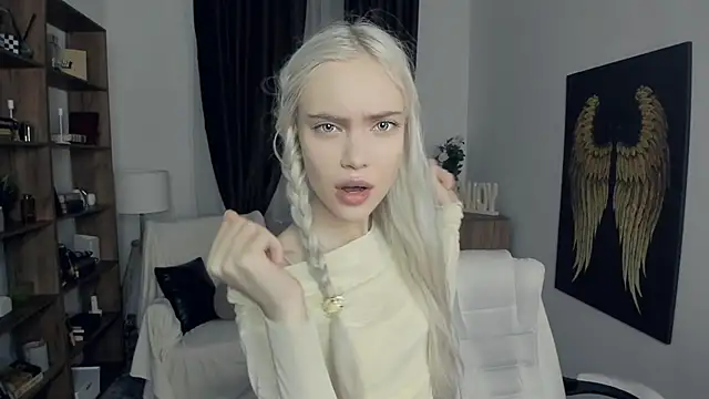 KristalCrowner online show from 02-25-26, 07:36