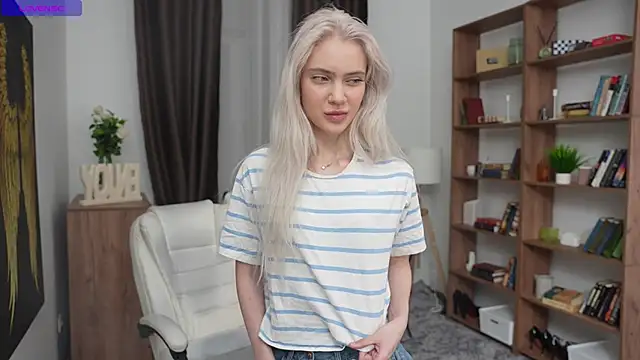 KristalCrowner online show from 04-04-26, 07:31