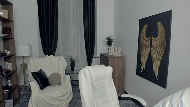 KristalCrowner online show from 02-06-26, 07:21