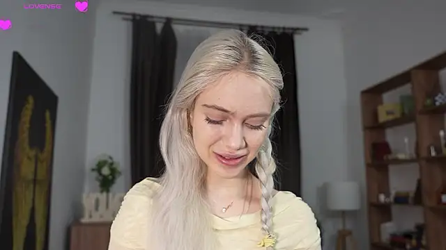 KristalCrowner online show from 03-20-26, 07:37