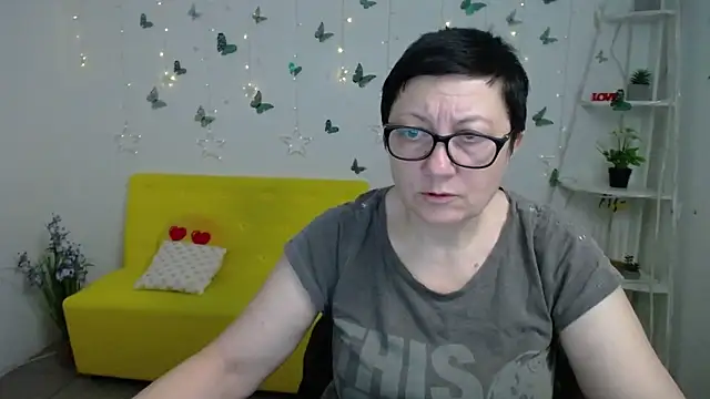 EmilyL0ve online show from 03-18-26, 06:20