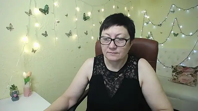 EmilyL0ve online show from 03-26-26, 06:22