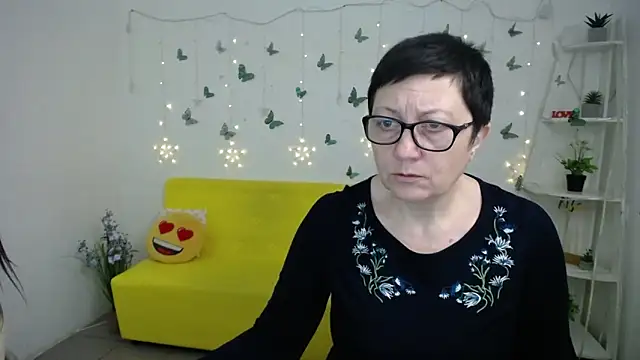 EmilyL0ve online show from 03-28-26, 06:14