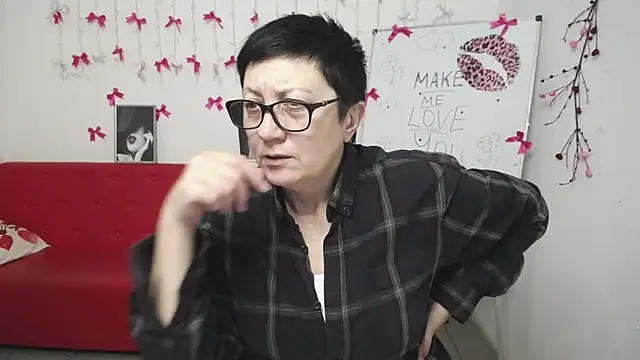 EmilyL0ve online show from 02-24-26, 06:20