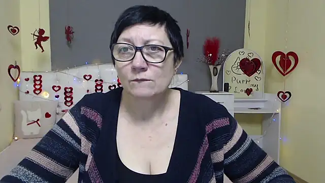 EmilyL0ve online show from 02-01-26, 06:22