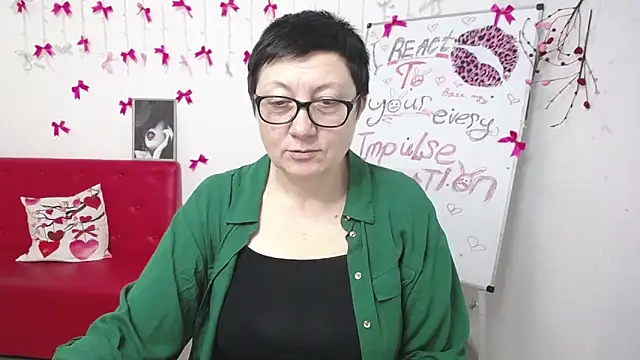 EmilyL0ve online show from 03-14-26, 06:19