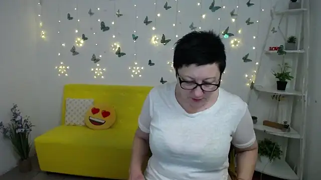 EmilyL0ve online show from 03-07-26, 06:24