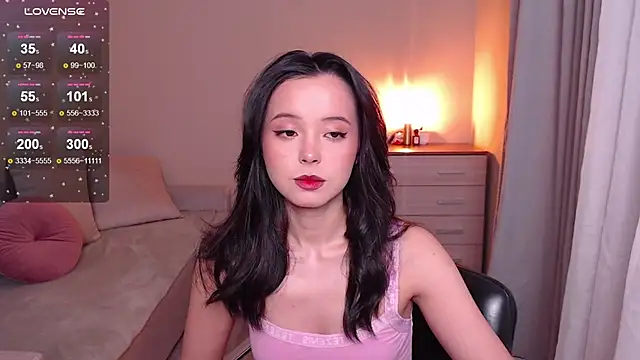 lia hetty online show from 12-29-24, 02:21