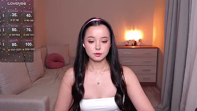 lia hetty online show from 10-26-25, 04:40