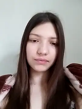 LunaTori456 online show from 04-07-26, 06:59