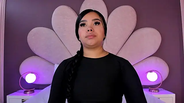 Liaevans   online show from 01-12-26, 07:09