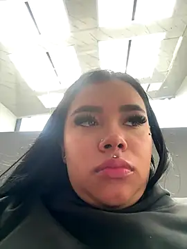 Liaevans   online show from 01-06-26, 06:56