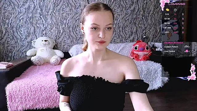 Snapshot of Chloe_muar chatting on 03-19-26, 08:36 Chloe muar online show from 03-19-26, 08:36