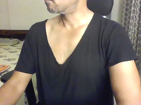 Snapshot of Moh-Moksha chatting on 06-20-26, 03:06 Moh-Moksha online show from 06-20-26, 03:06
