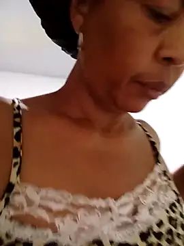 IIv0ryN0IIReX-XX online show from 02-11-26, 01:11